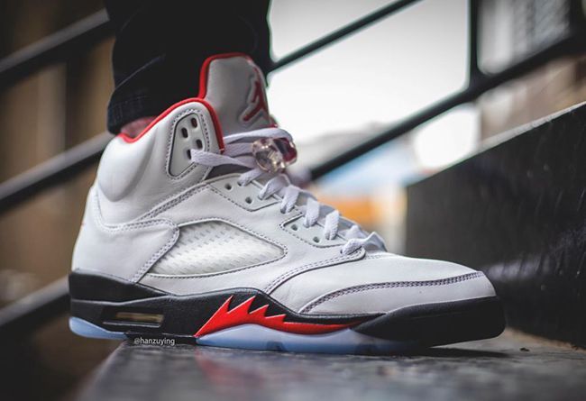Air Jordan 5 “Fire Red” DA1911-102