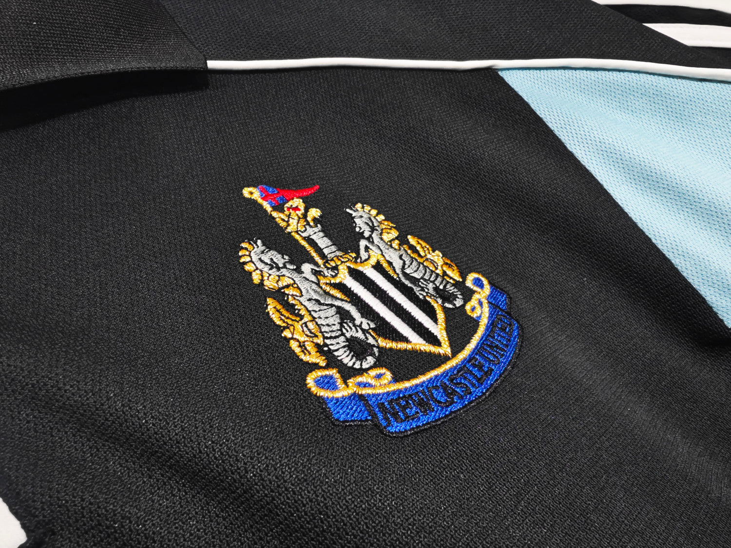Newcastle United Away Retro Jersey 2000/01