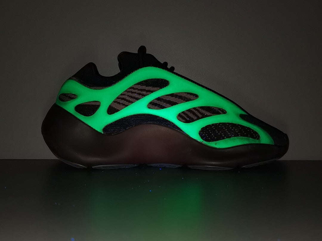Yeezy Boost 700V3“Clay Brown” GY0189