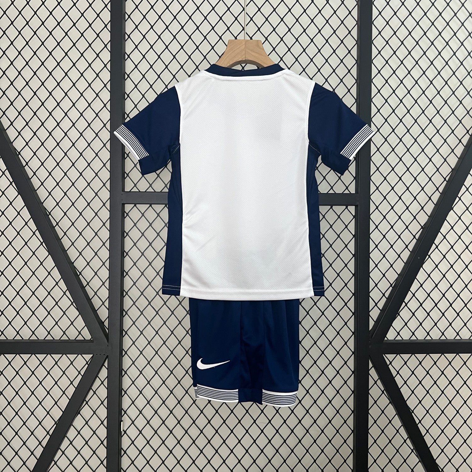 Tottenham Hotspur Winners Home Kids Suit 24/25