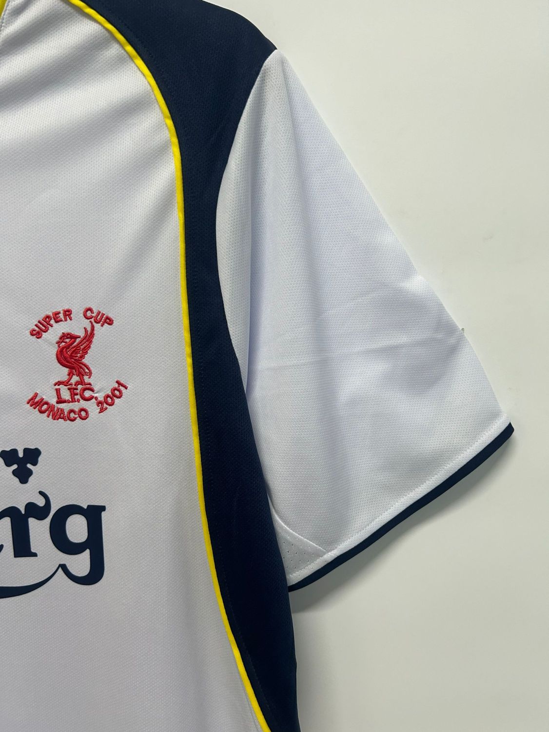 Liverpool Away Retro Jersey 2001/02