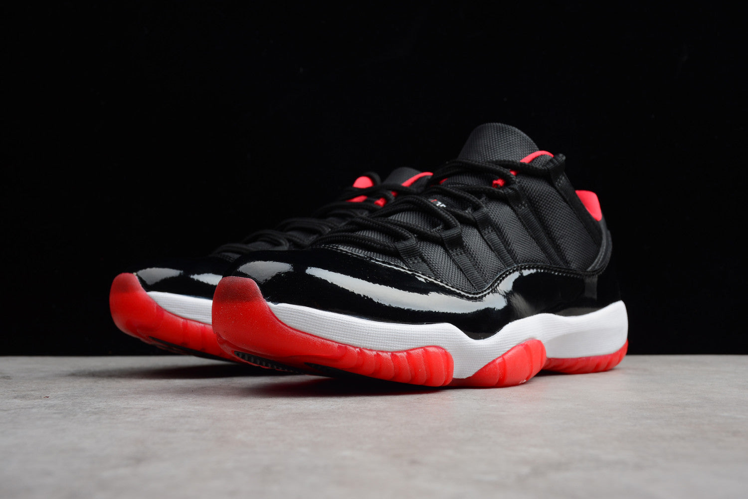Air Jordan 11 Low “Bred”AJ11 528895-012