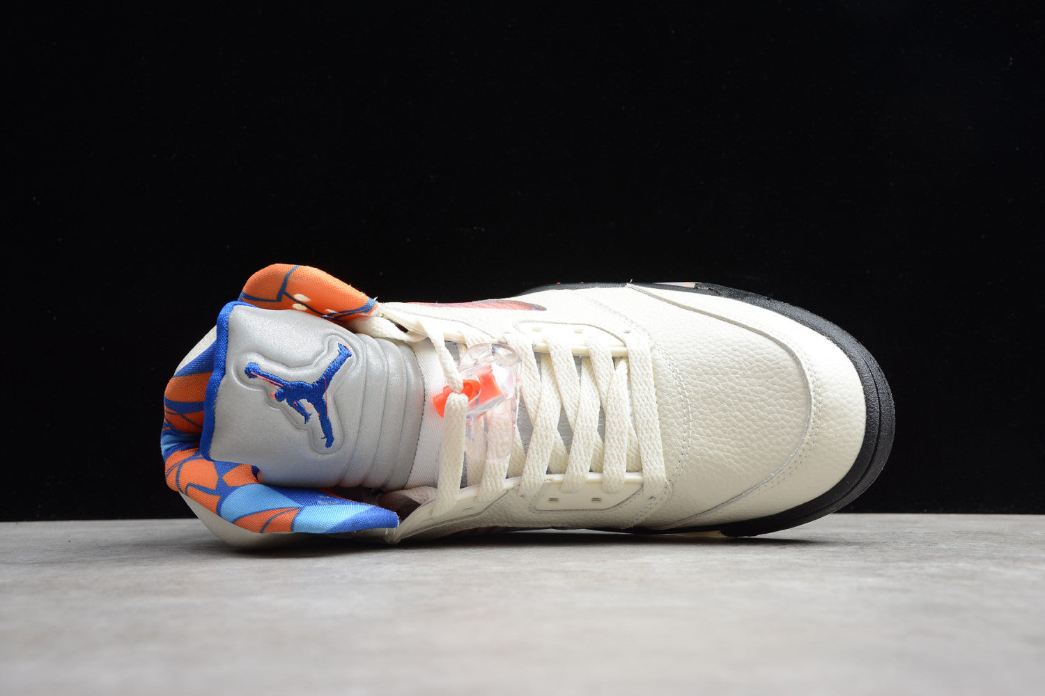 Air Jordan 5 “International Flight” 136027-148