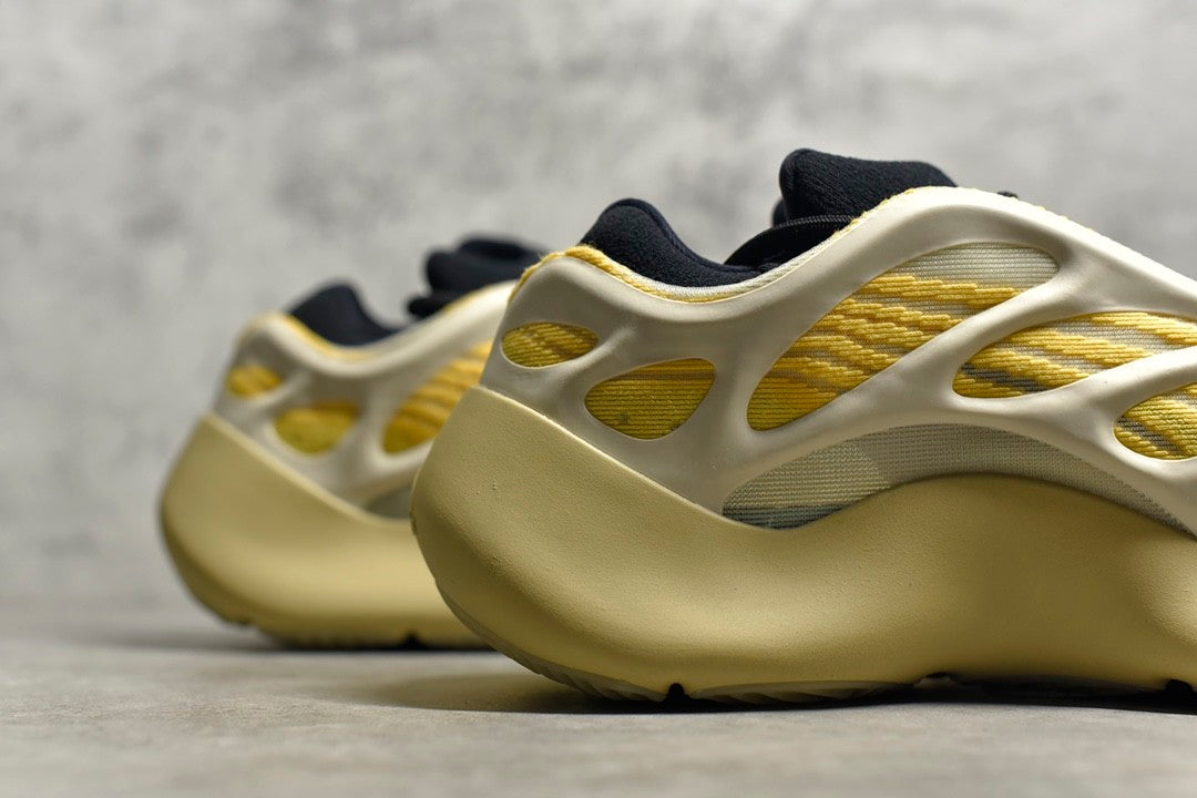 Yeezy Boost 700 V3 “Srphym” G54853