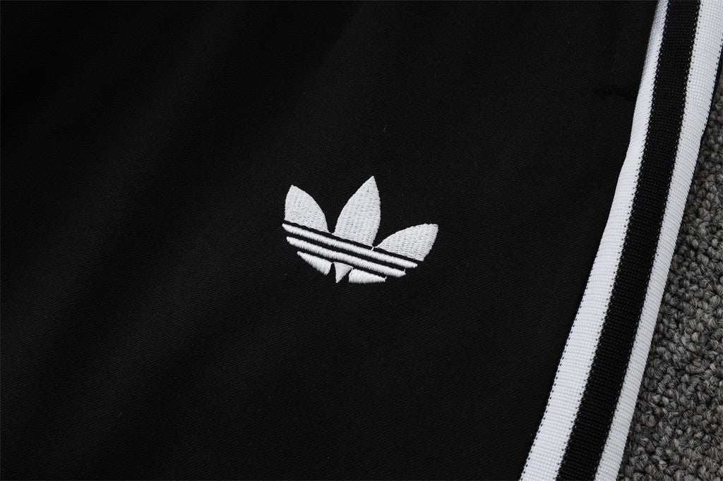 Manchester United Training Pants 24/25