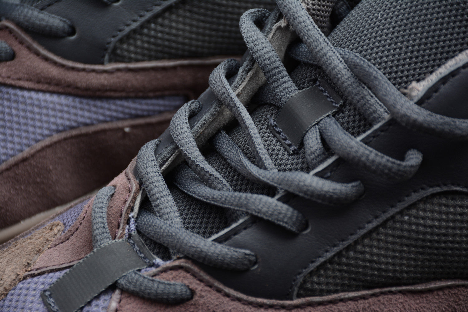 Kanye West x Adidas Yeezy Runner Boost 700 “Mauve” EE9614