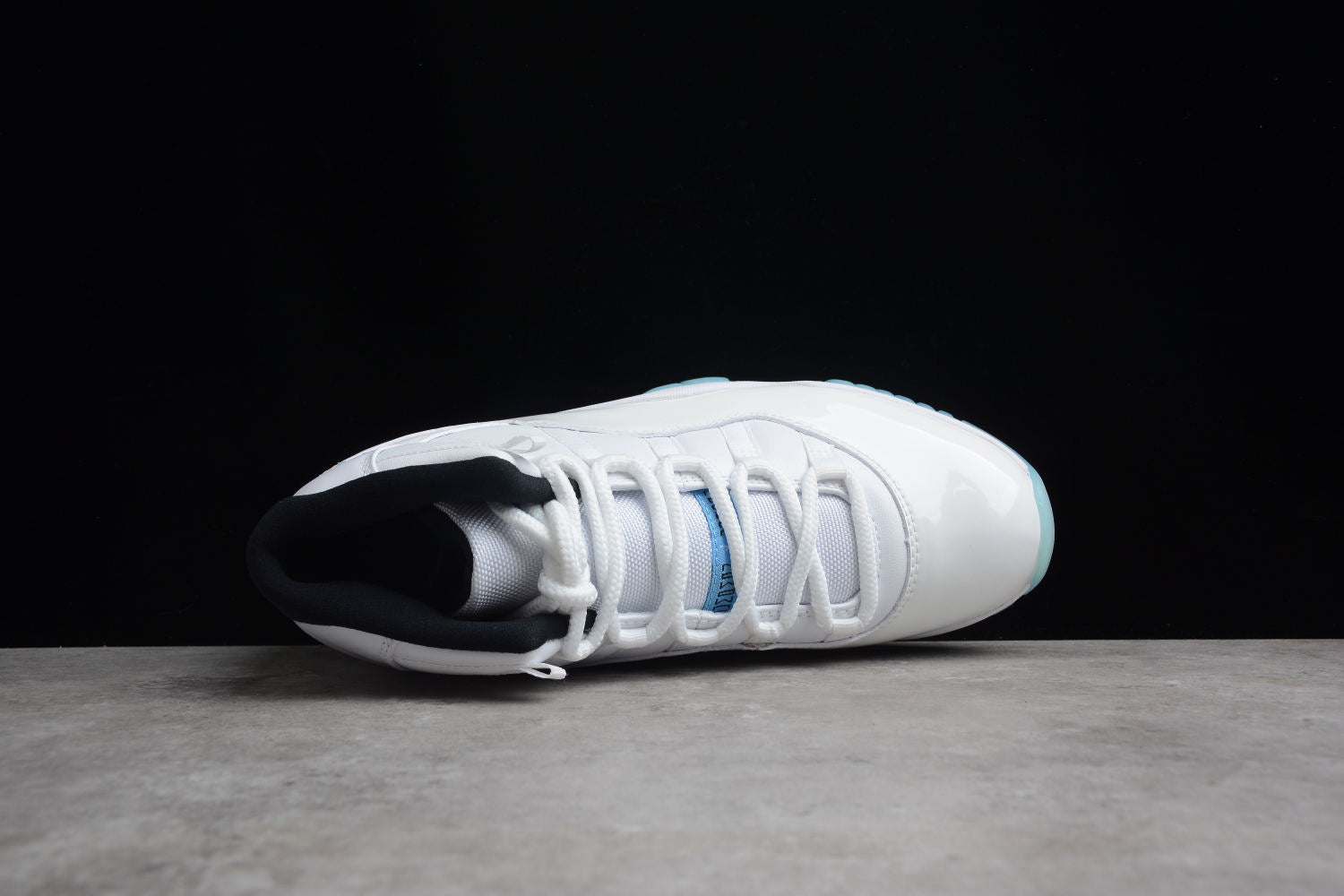 Air Jordan 11 Low “Legend Blue” 378037-117