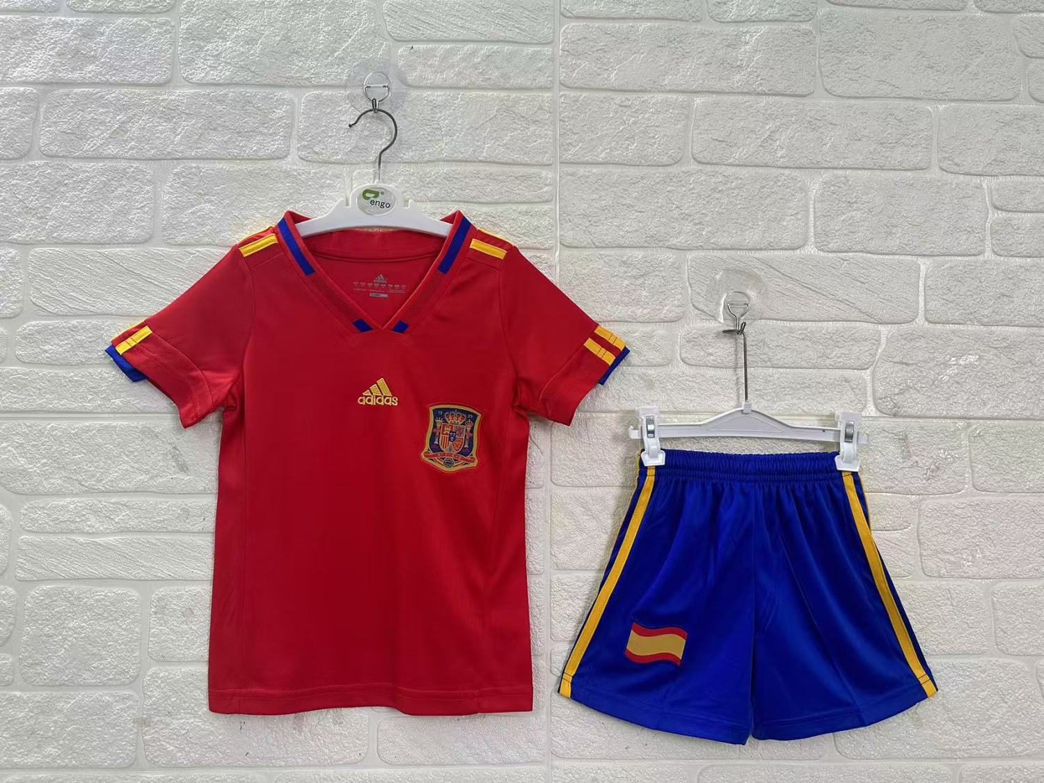 Spain Home Retro Kids Suit 2009/10