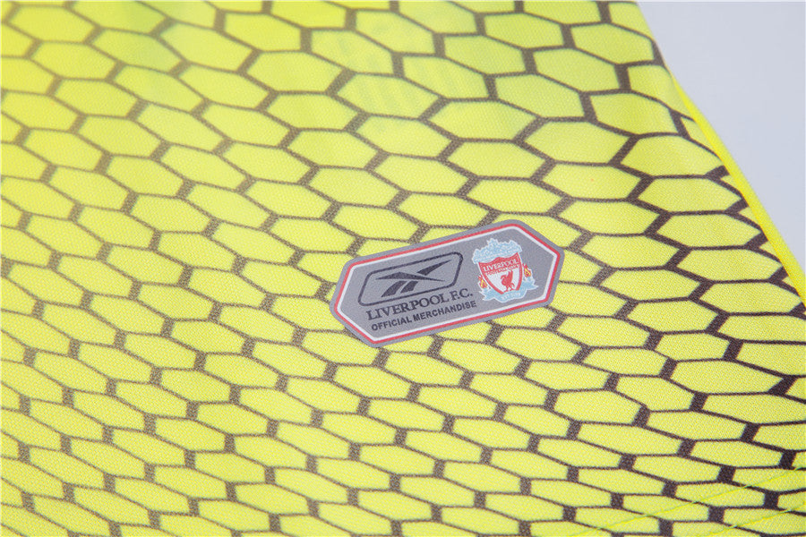 Liverpool Away Retro Jersey 04/05