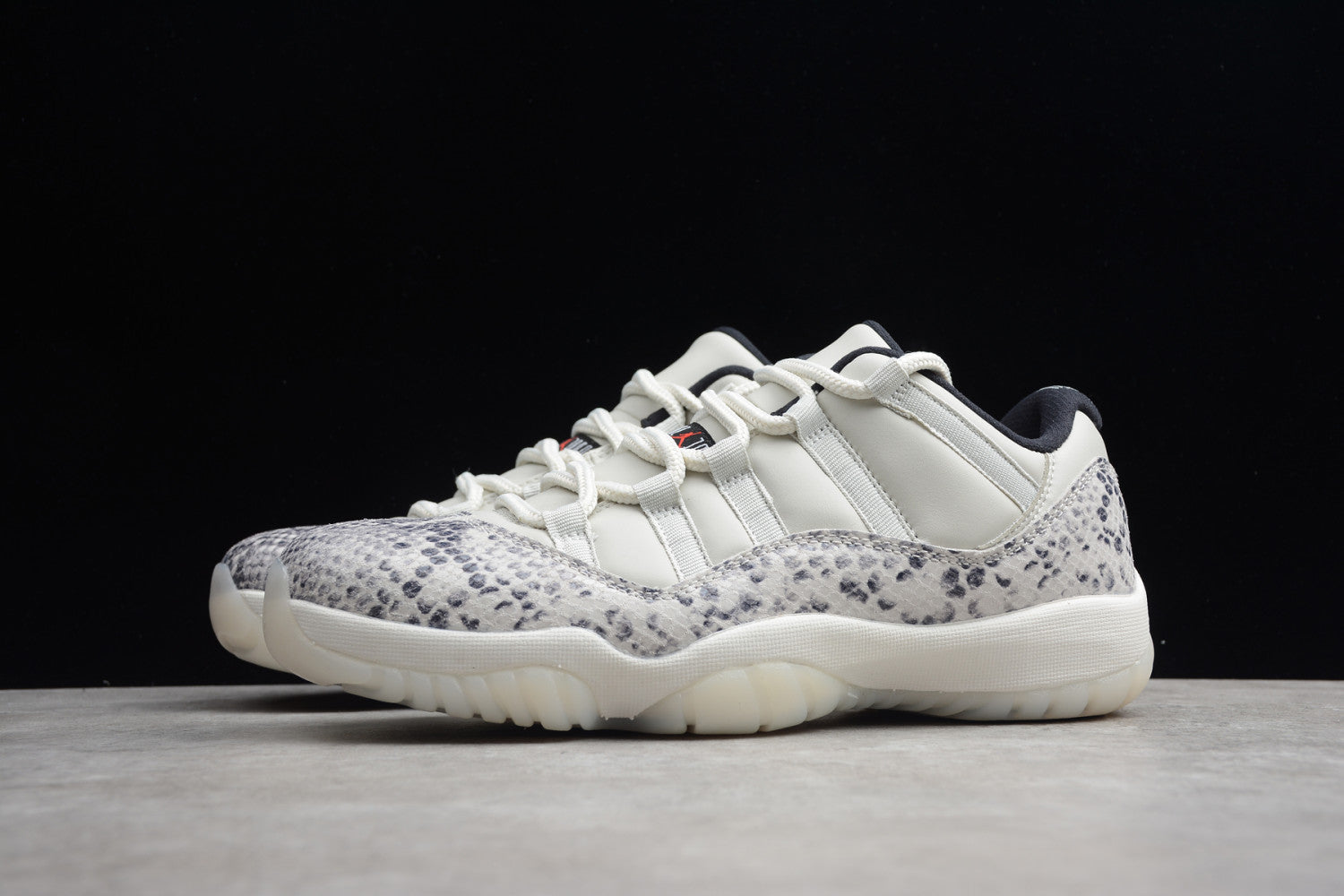 Air Jordan 11 Low Snakeskin “Light Bone” CD6846-002