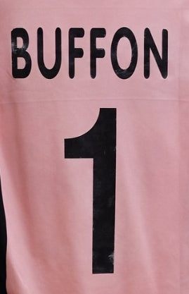 Juventus Retro Pink Goalkeeper Jersey 2002/03