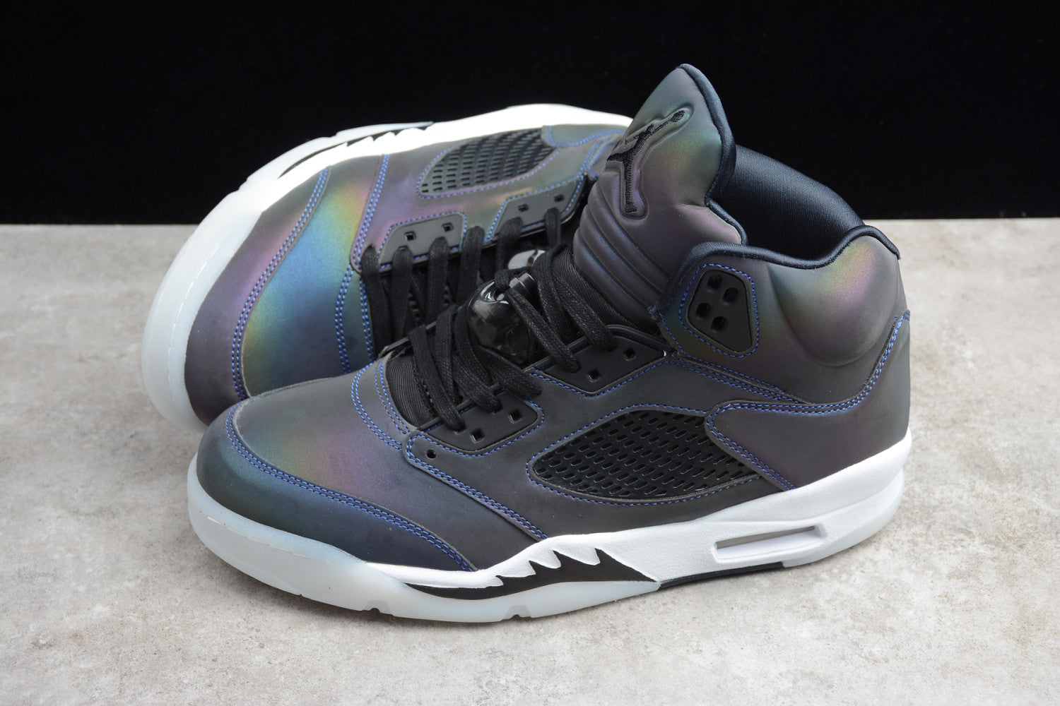 Air Jordan 5 WMNS “Oil Grey” CD2722-001