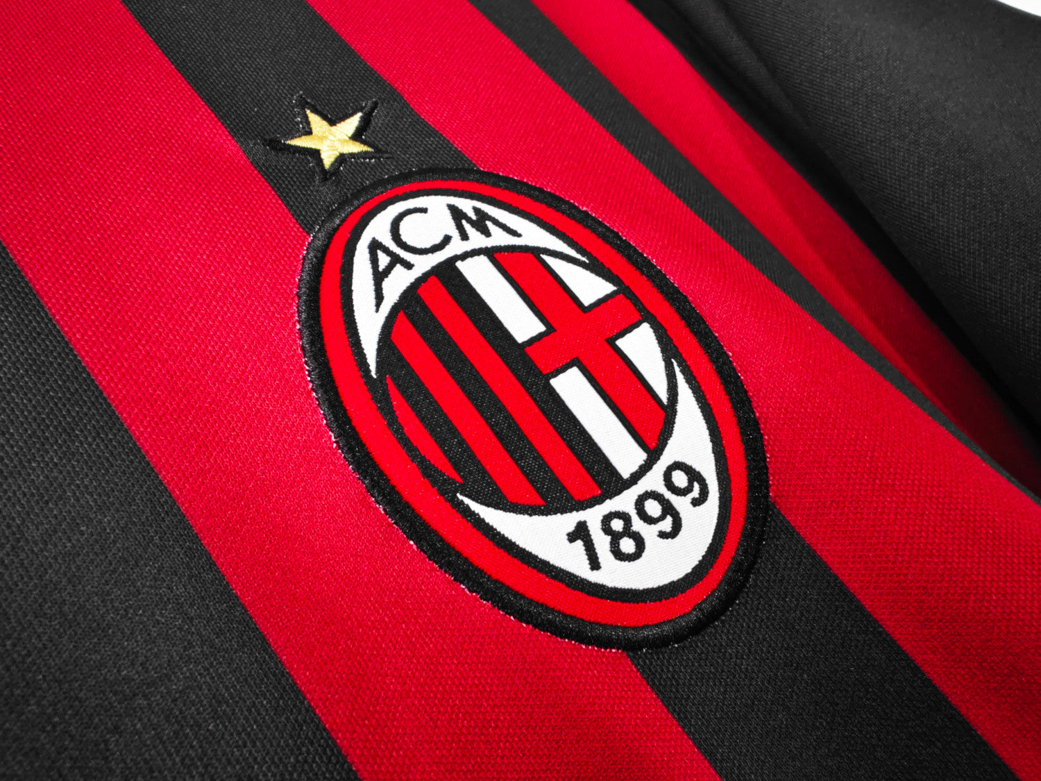 AC Milan Home Retro Jersey 2016/17