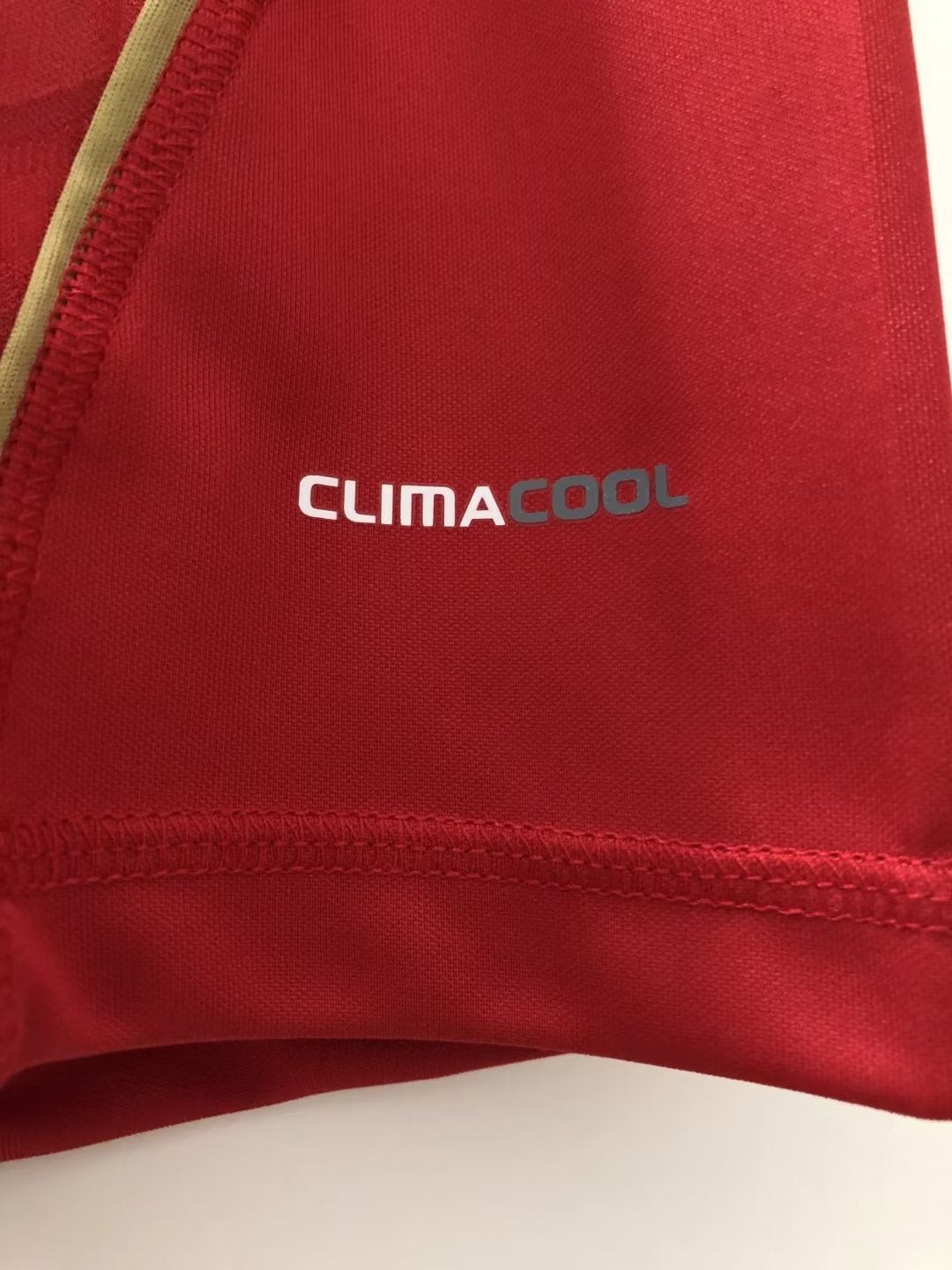 Liverpool Home Retro Jersey 2010/11