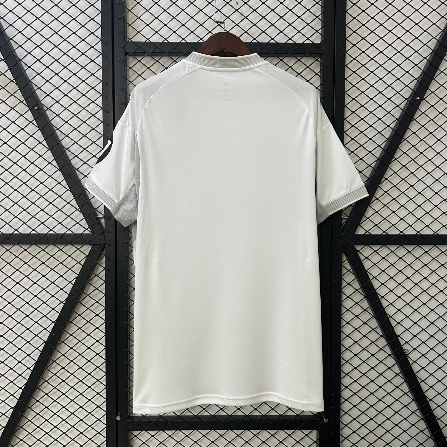 Real Madrid Home Man Jersey 25/26