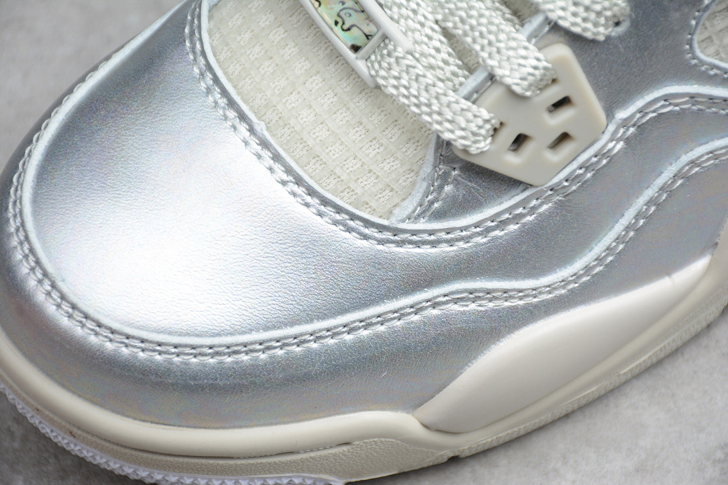 Air Jordan 4 Pearl 742639-045