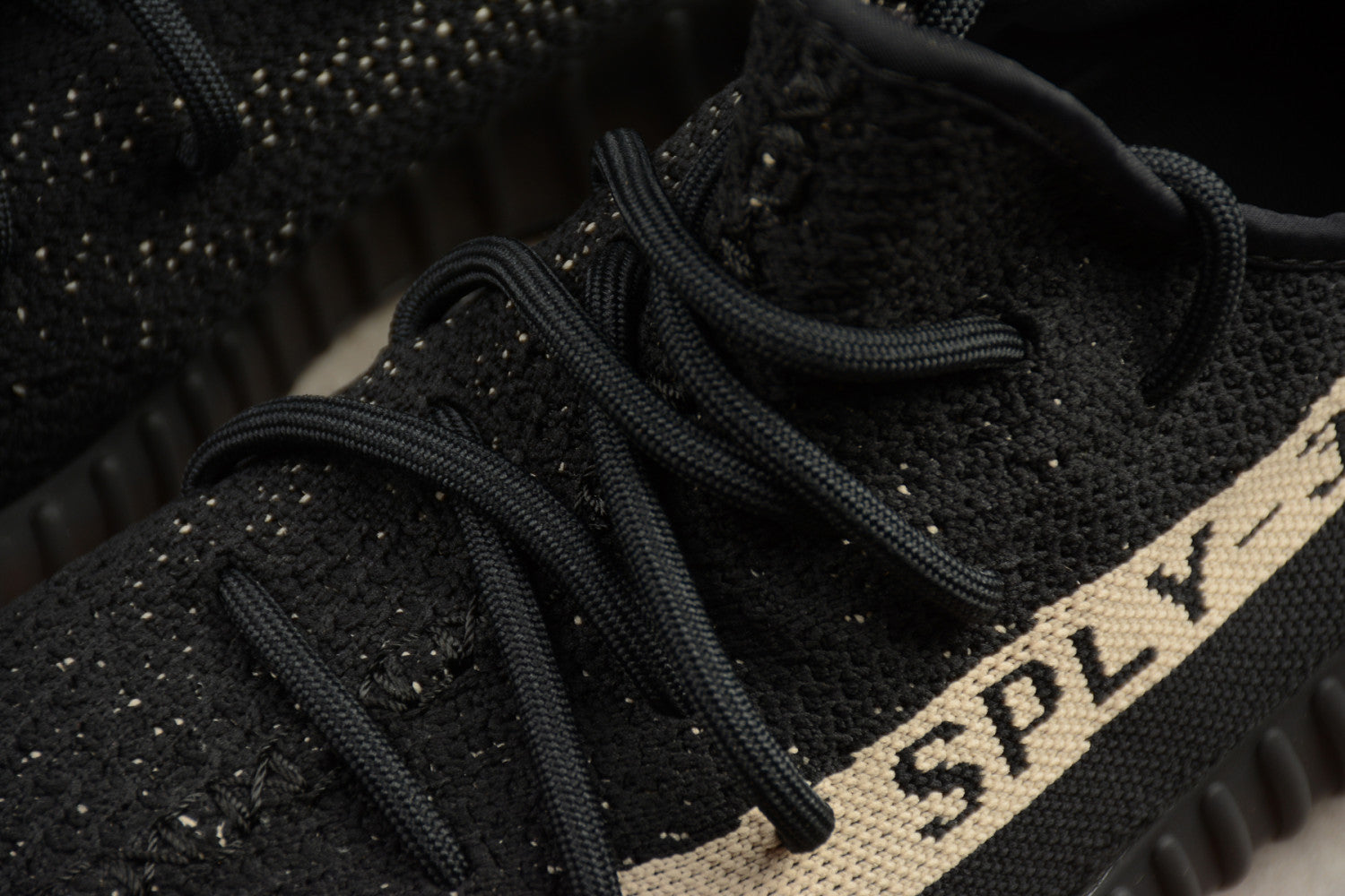 Yeezy Boost 350 V2 “Core Black-Copper” BY1605
