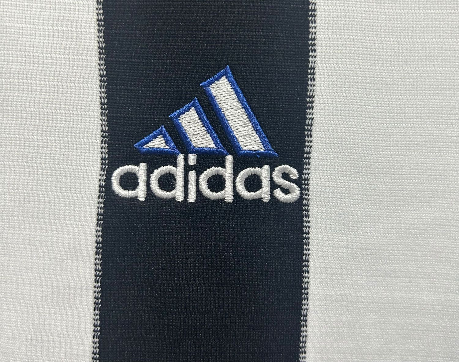 Newcastle United Home Retro Jersey 2000/01