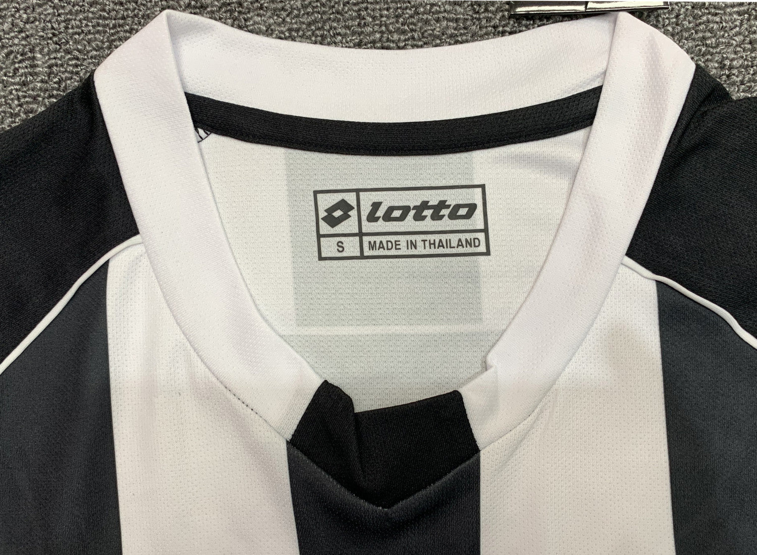 Juventus Home Retro Jersey 2002/03