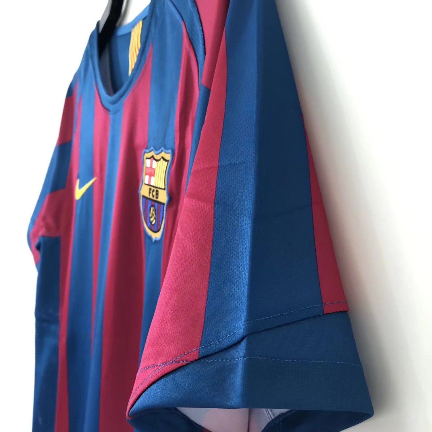 Barcelona Home Retro Jersey 2005/06