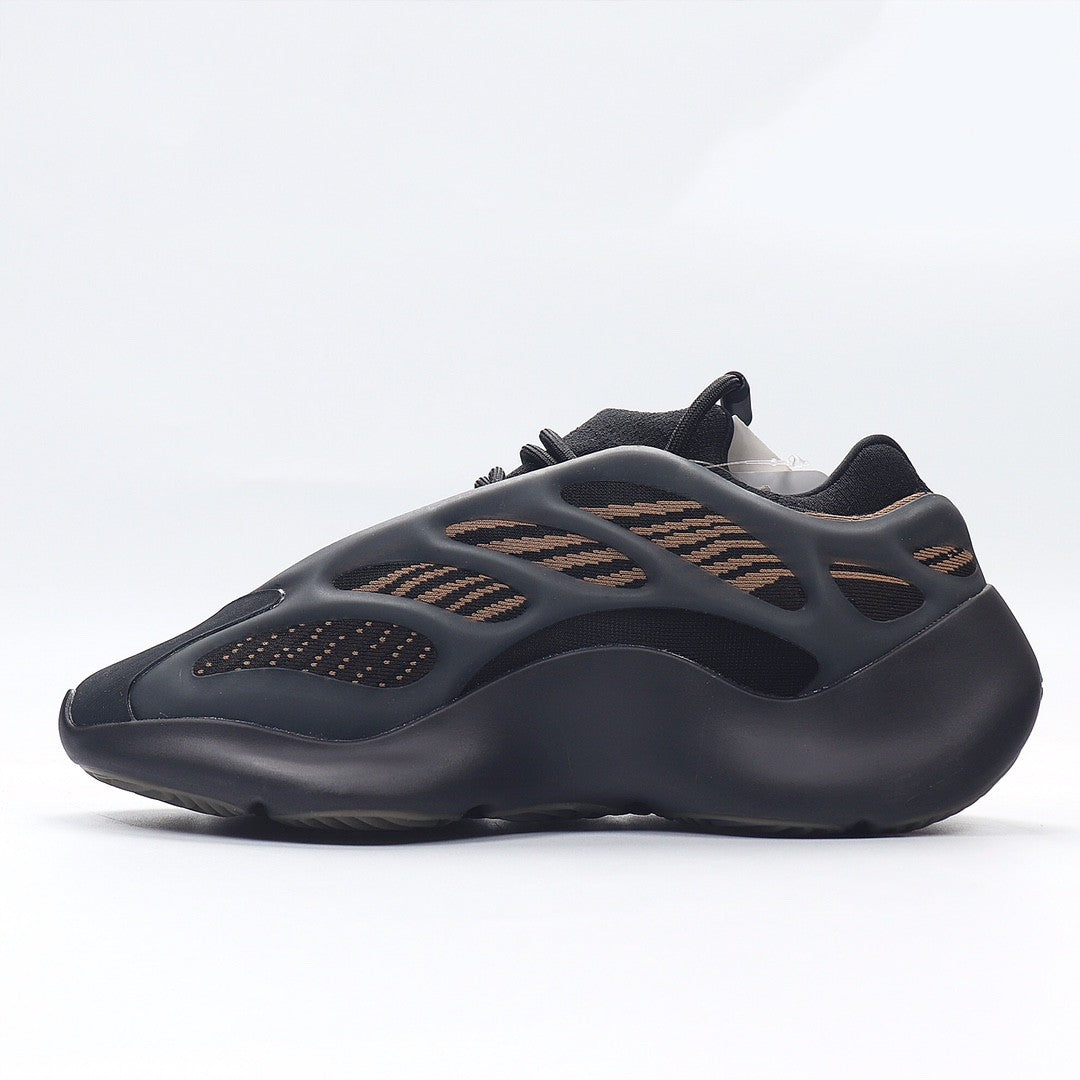 Yeezy Boost 700V3“Clay Brown” GY0189