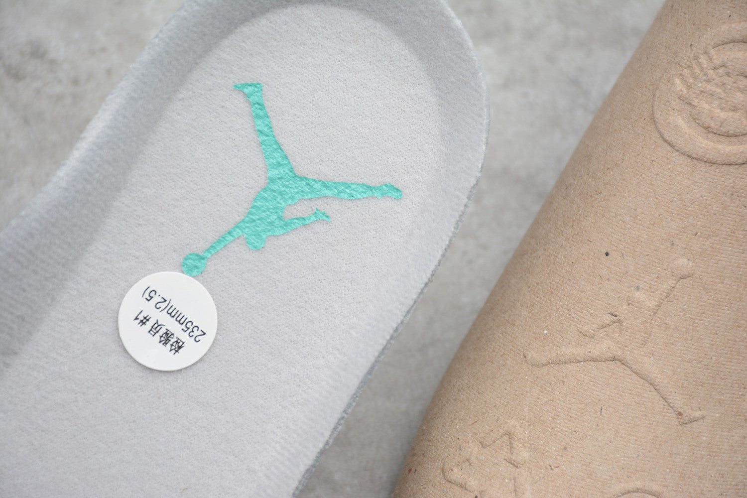 Air Jordan 4 Pearl 742639-045