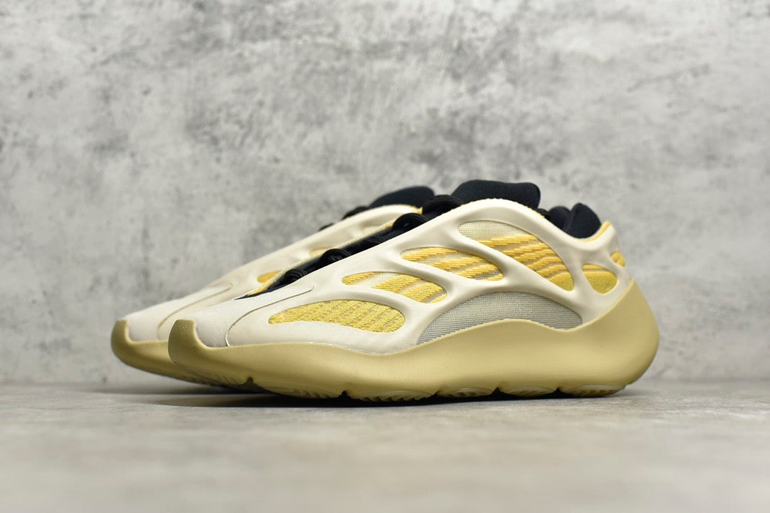 Yeezy Boost 700 V3 “Srphym” G54853