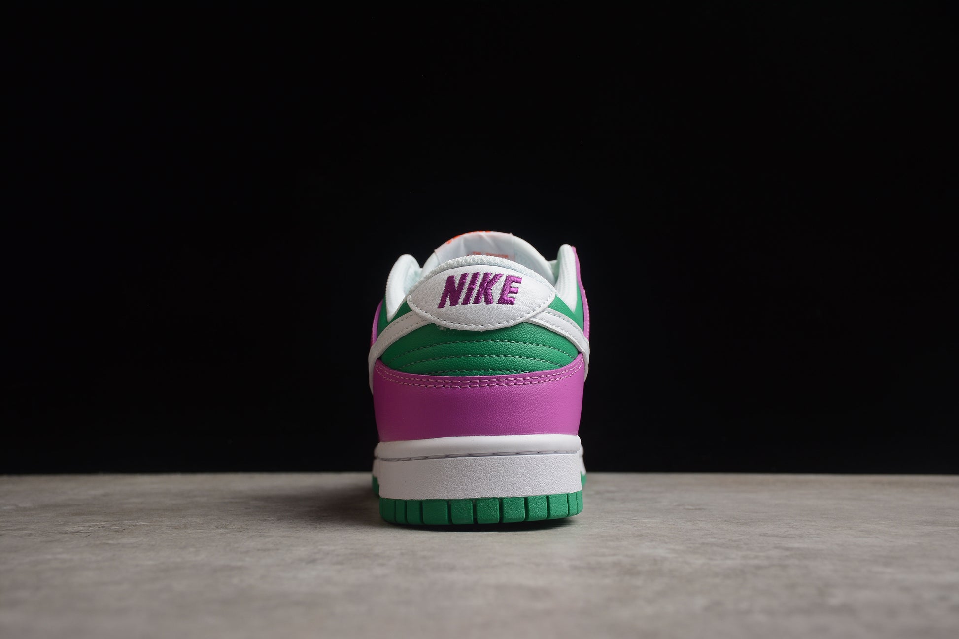SB Dunk Low FD9924 311