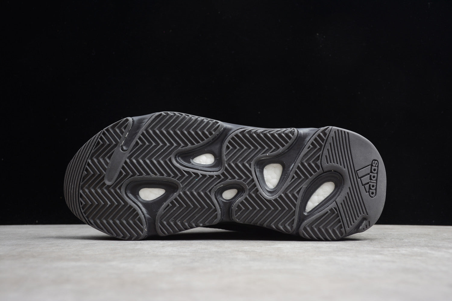 Yeezy 700 V2 Cool Black FU6684