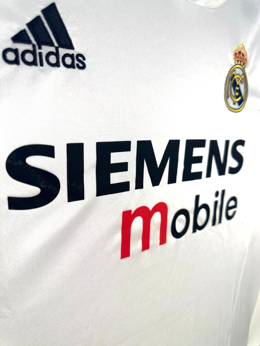 Real Madrid Home Retro Jersey 2004/05