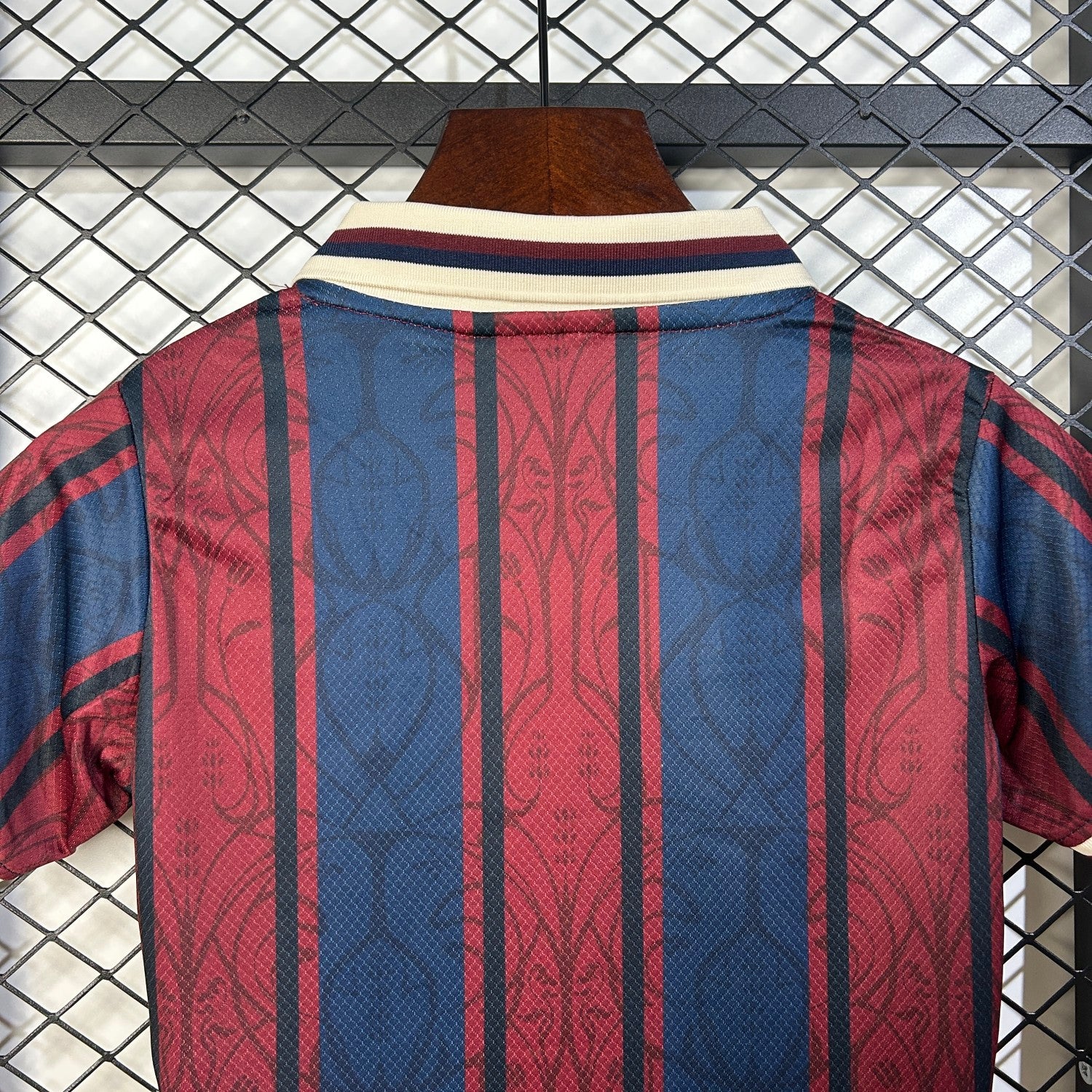 Barcelona Modernist Men Polo Kids Suit 25/26