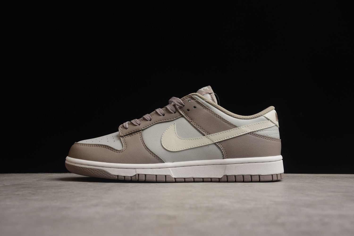 SB Dunk Low “Grey” FD0792 001