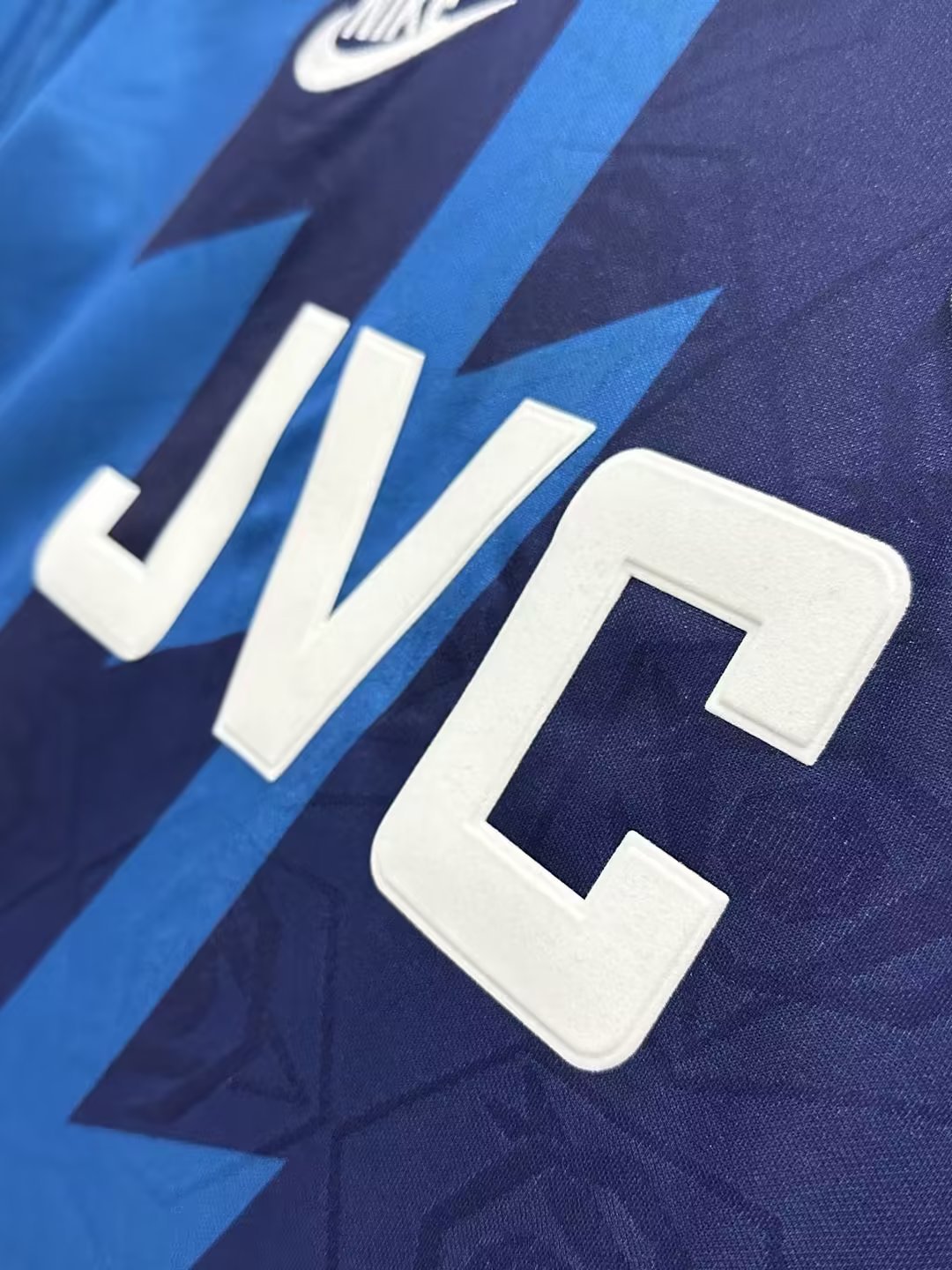 Arsenal Away Long Sleeve Retro Jersey 1995/96