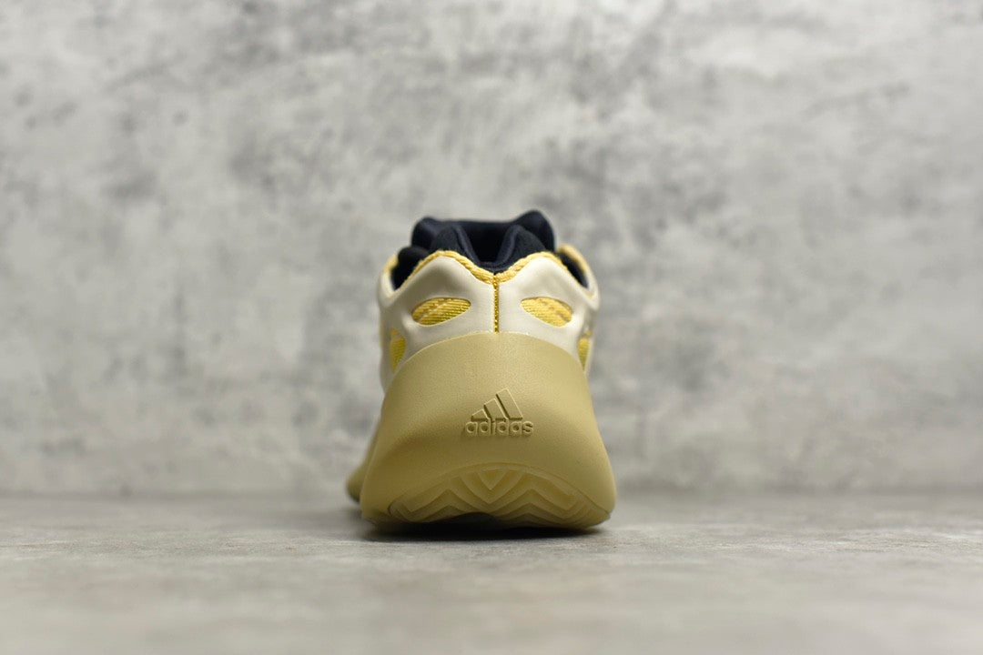 Yeezy Boost 700 V3 “Srphym” G54853