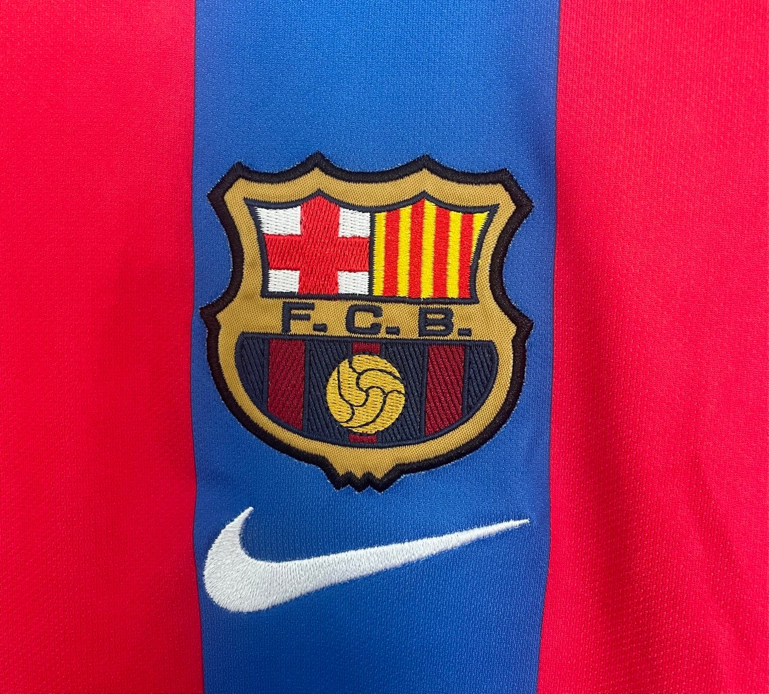 Barcelona Home Retro Jersey 2001/02