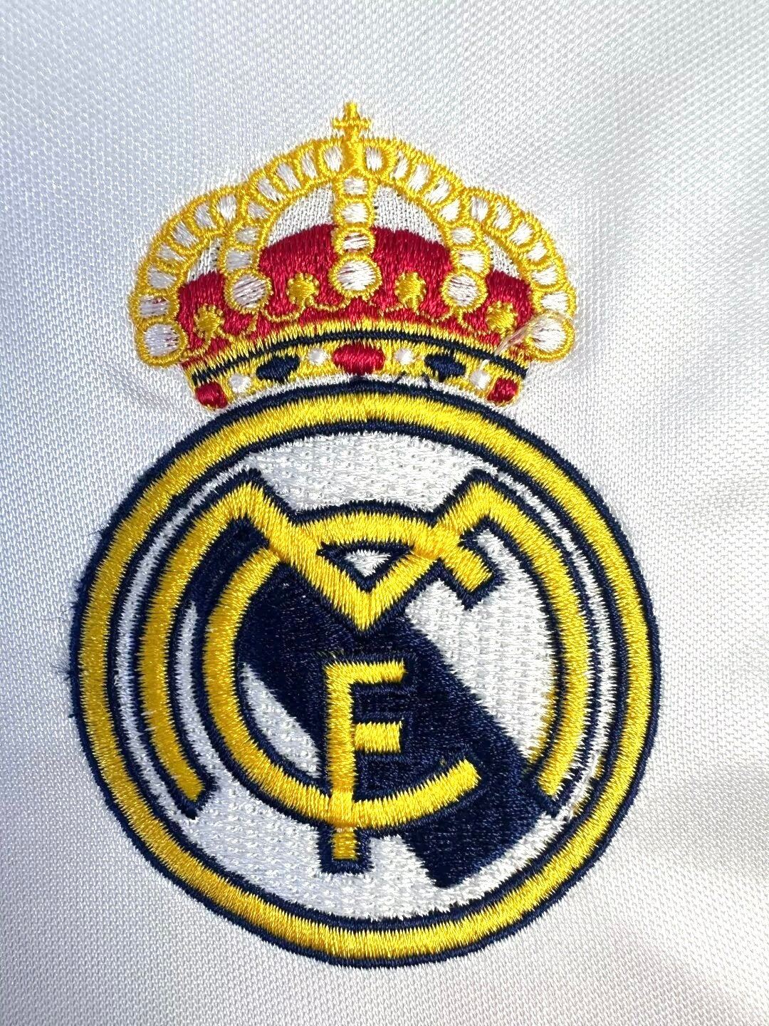 Real Madrid Home Retro Jersey 2004/05