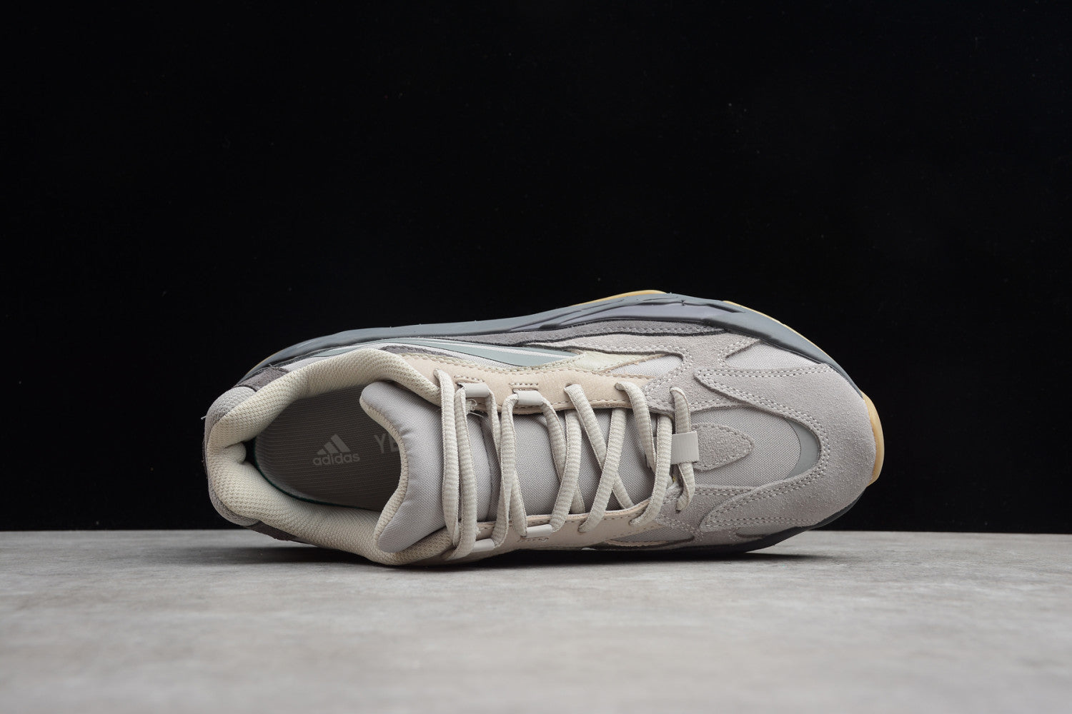 Yeezy 700 V2 Gray FU7914