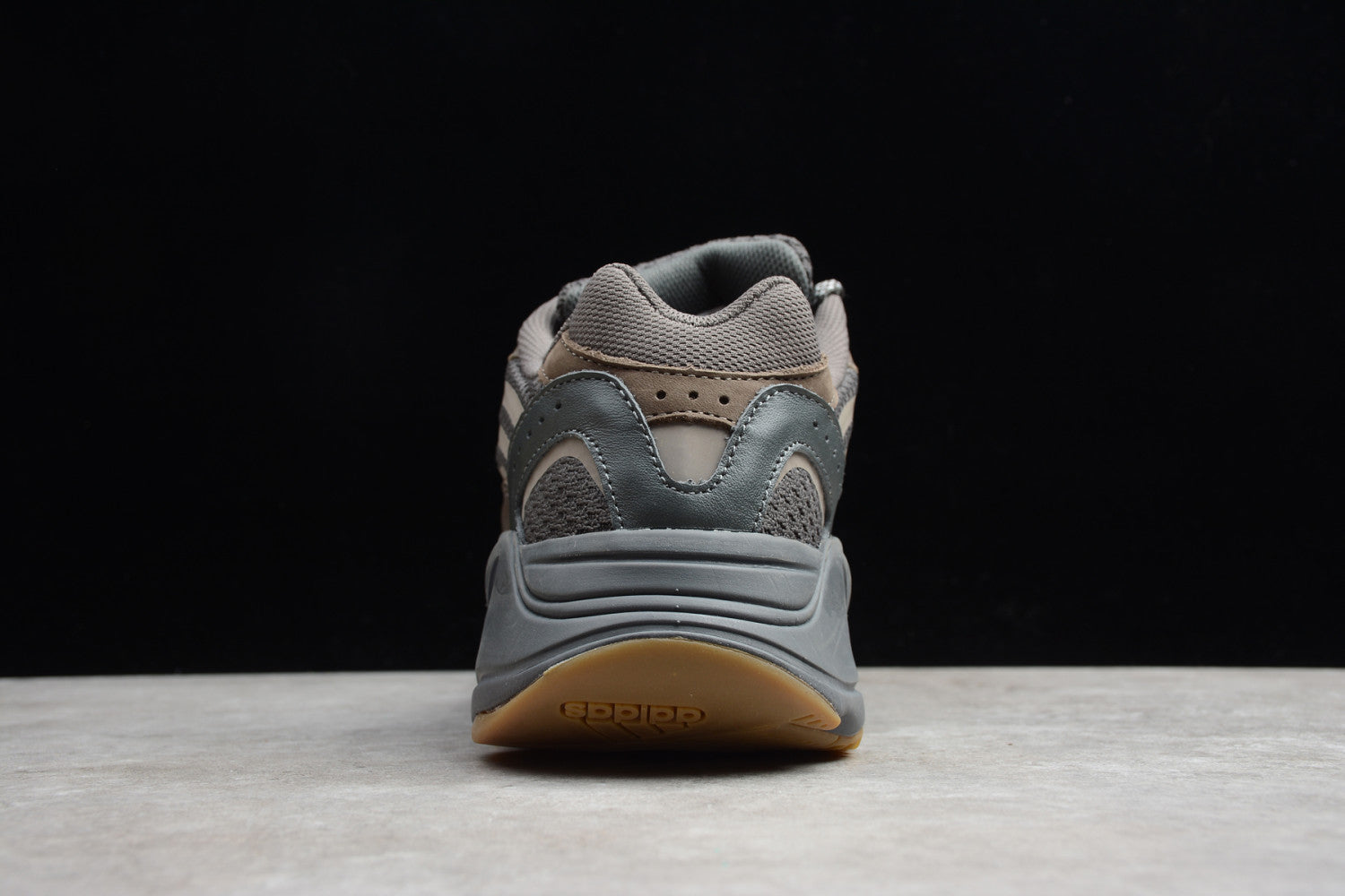 Yeezy Boost 700 V2“Geode” Brown EG6860