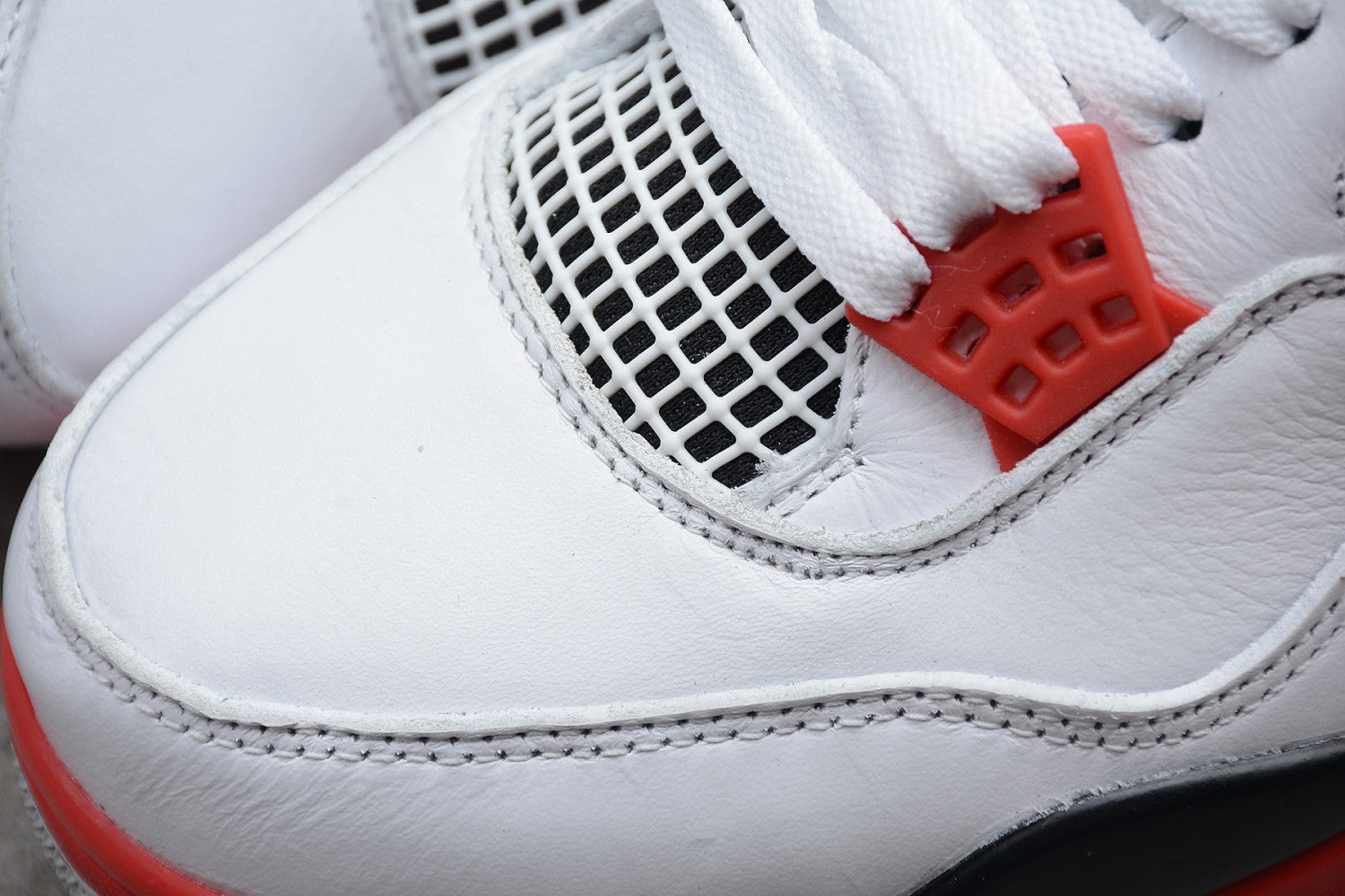 Air Jordan 4 Retro “2012 Release” White Red 308497-110