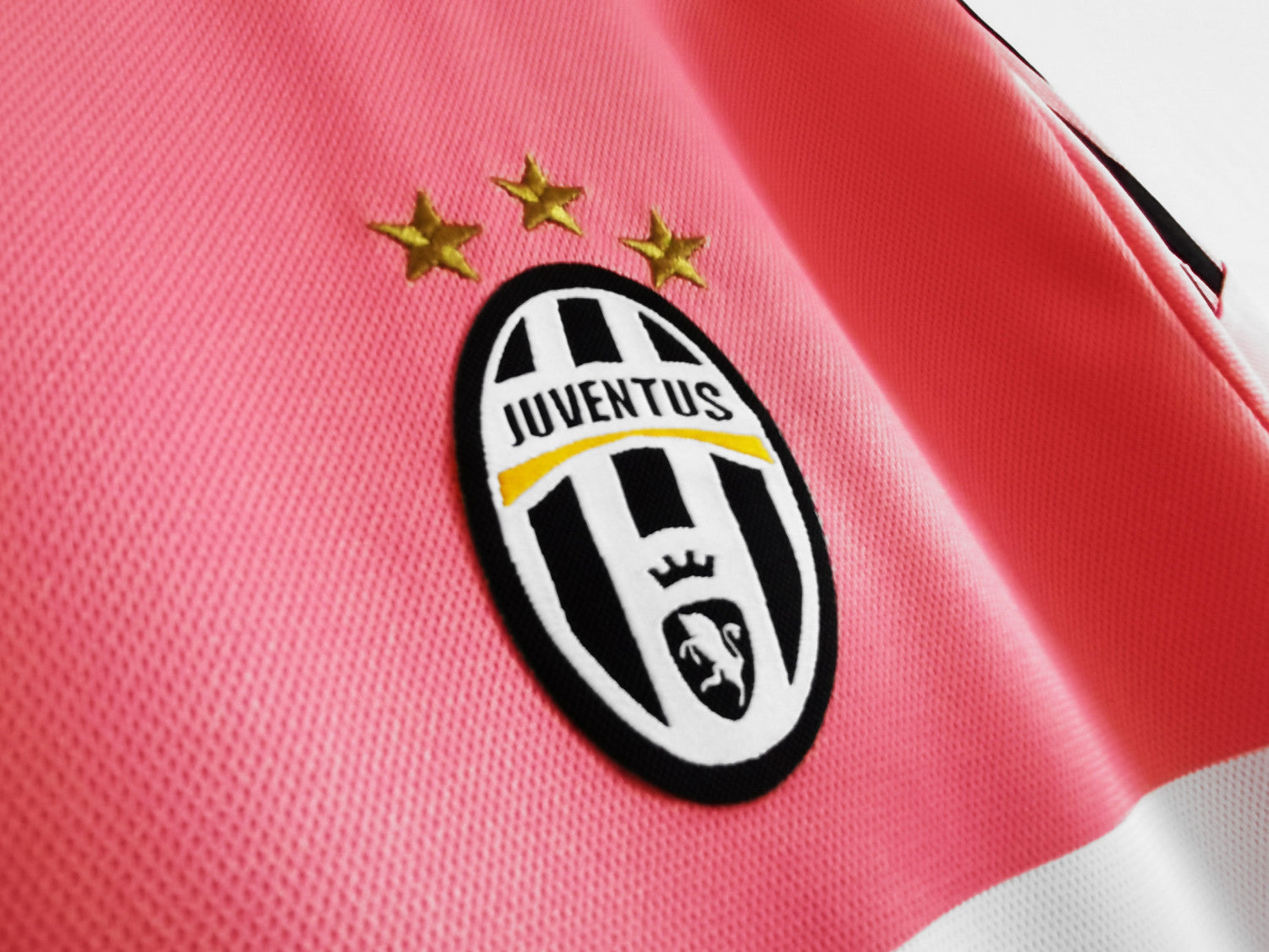 Juventus Away Retro Jersey 2015/16