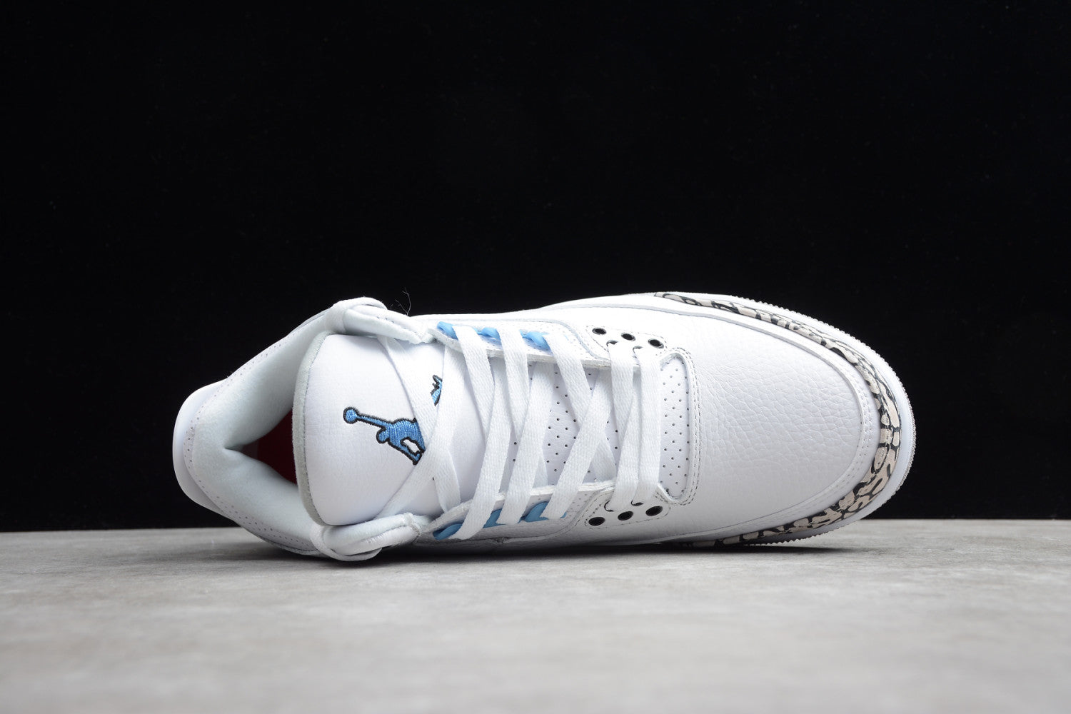 Air Jordan 3 “UNC” CT8532-104