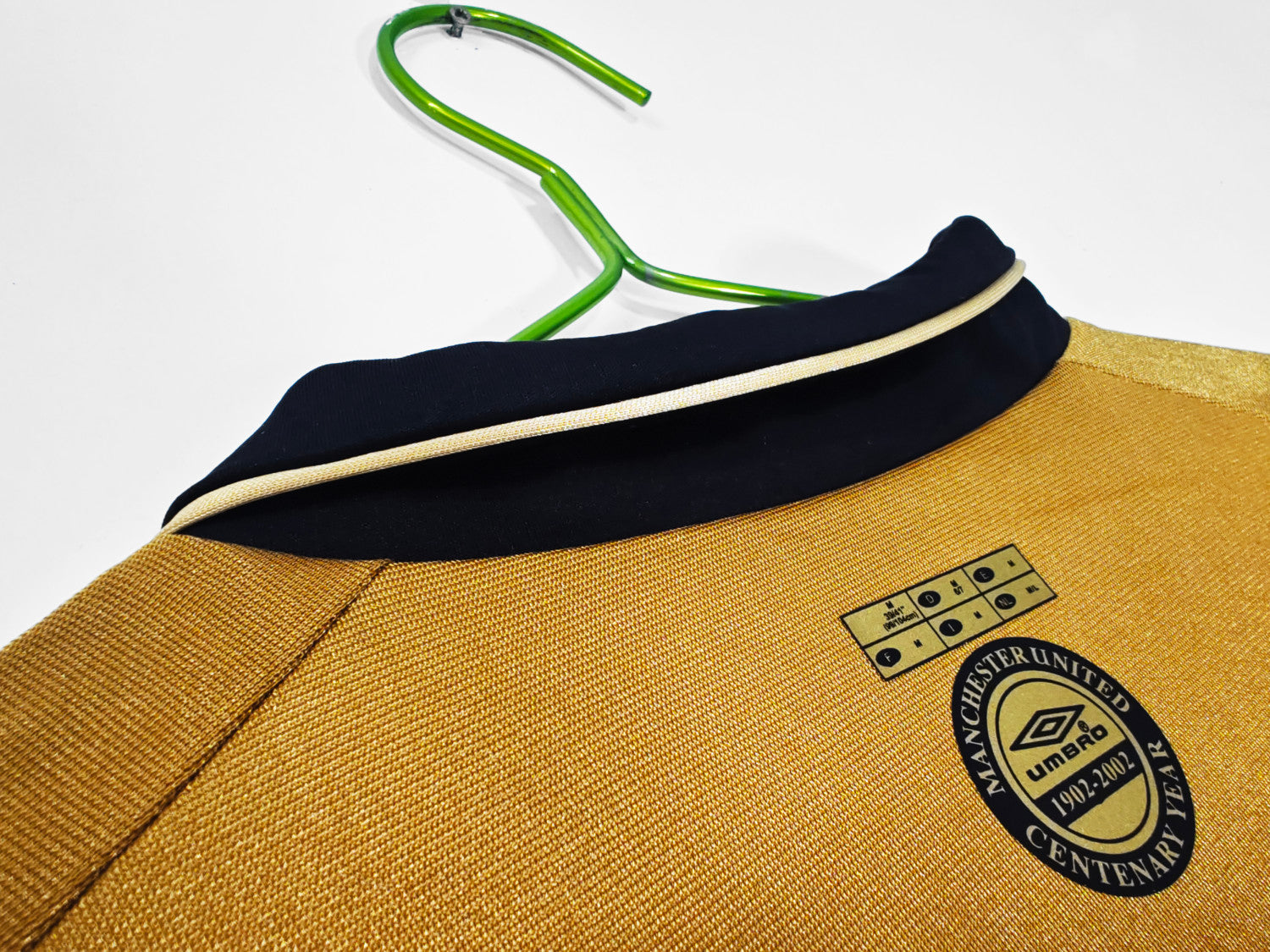 Manchester United 2001/02 Reversible Centenary Long Sleeve Retro Jersey