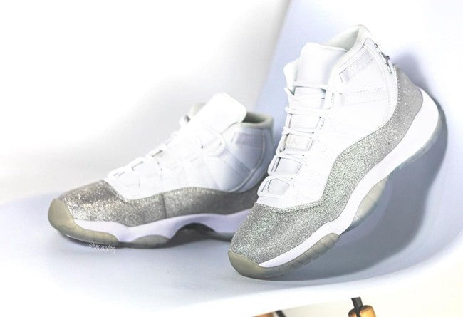 Air Jordan 11 WMNS “Metallic Silver” AR0715-100