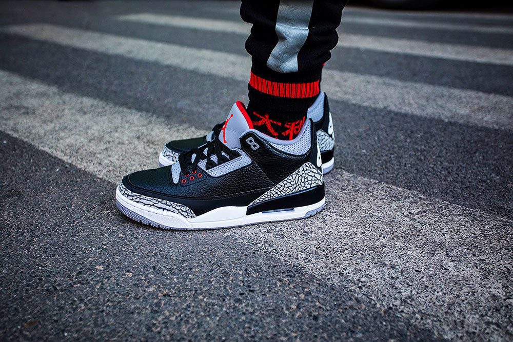 Air Jordan 3 OG “Black Cement” 854262-001