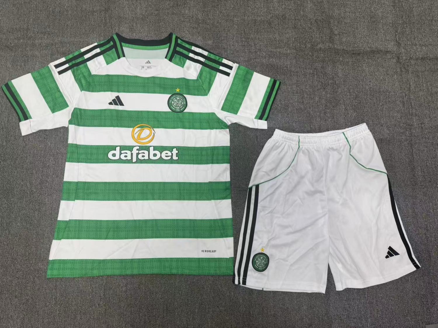 Celtic Home Kids Suit & Socks 25/26