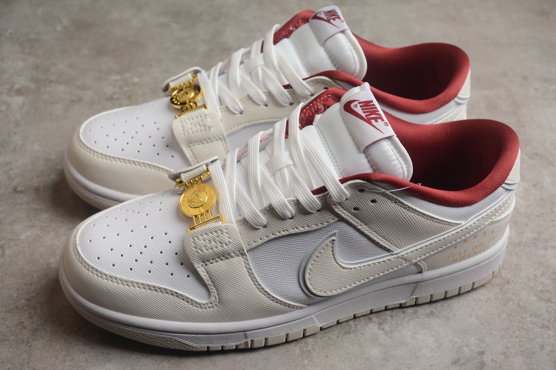 SB Dunk Low Off White DV1160-100