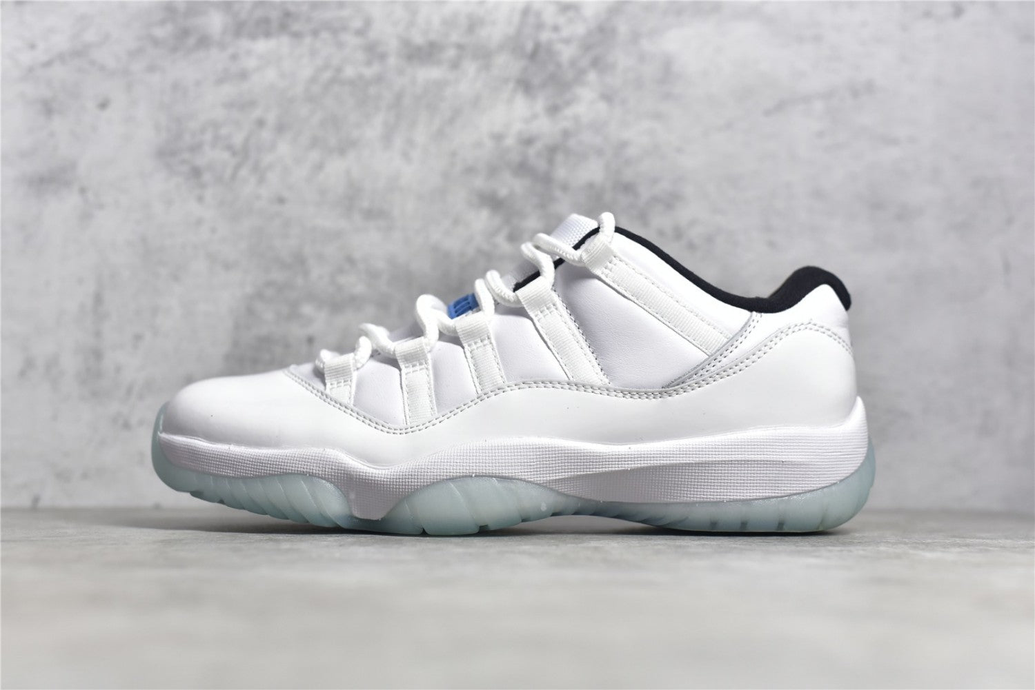 Air Jordan Retro 11 Low “Legend Blue” AV2187-117