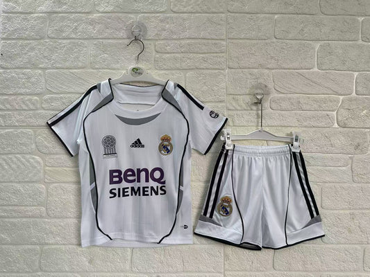 Real Madrid Home Retro Kids Suit 2006/07