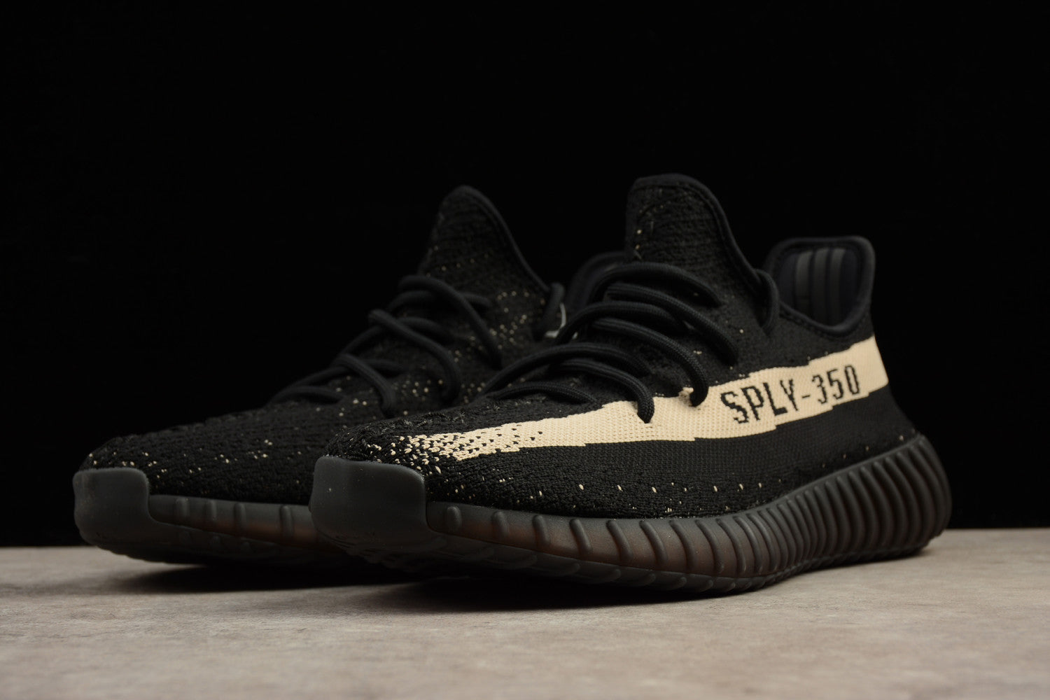 Yeezy Boost 350 V2 “Core Black-Copper” BY1605