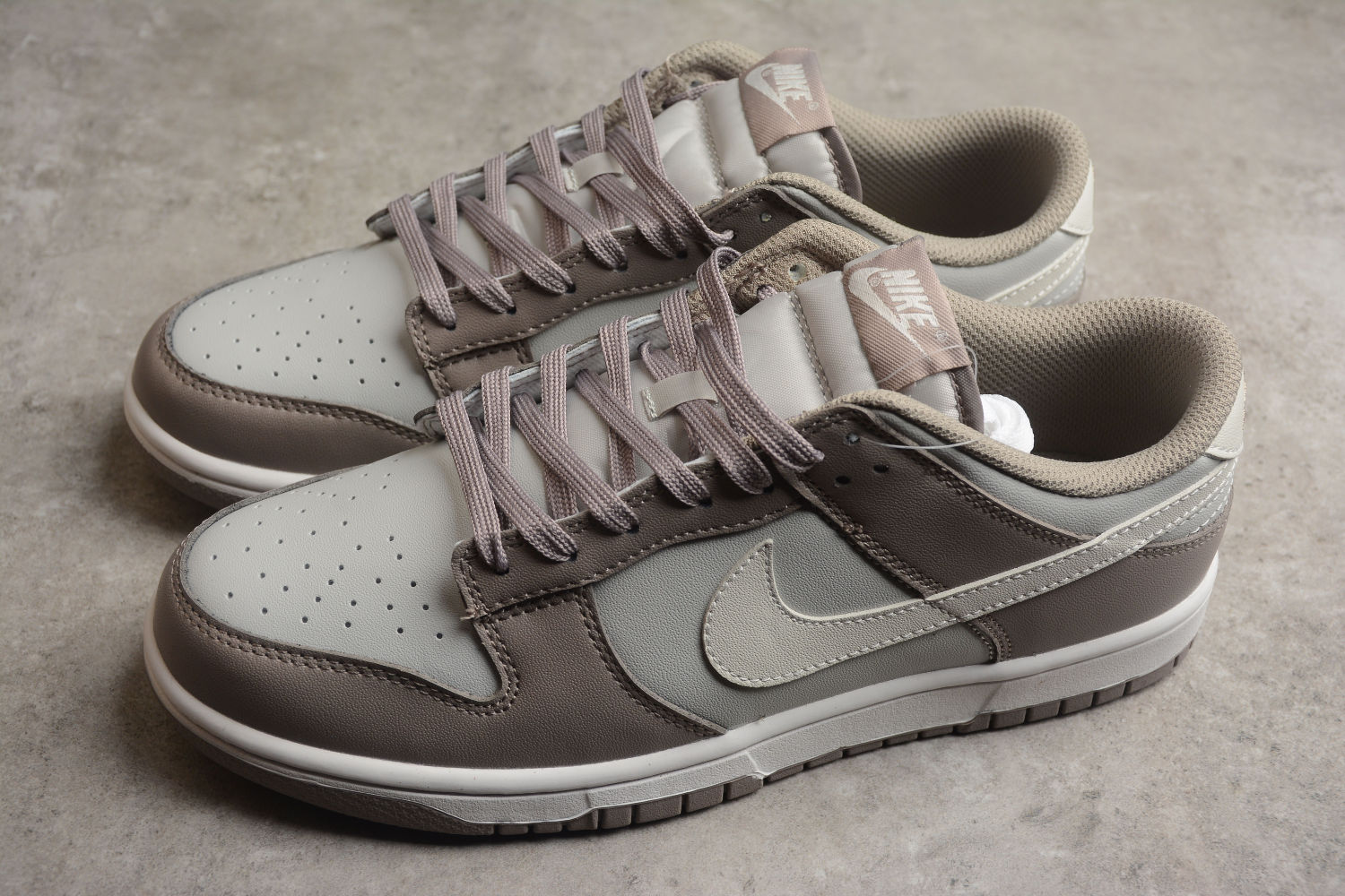 SB Dunk Low “Grey” FD0792 001